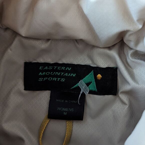 Eastern Mountain Sports Tan Beige Puffer Jacket - Picture 3 of 4